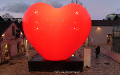 Paris feiert den Valentinstag mit einem riesigen Herz