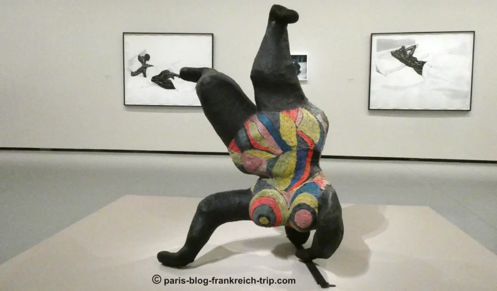 Schwarze Nana Niki de Saint Phalle -Bourse de Commerce