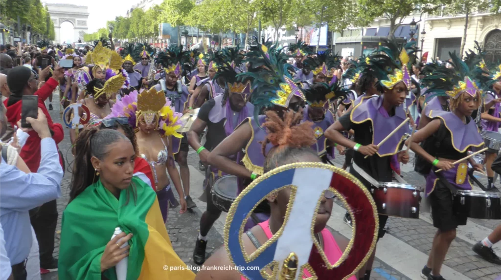 Tropischer Karneval in Paris